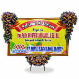 Papan Bunga Selamat & Sukses Banner 3 Meter, Bunga 3 Titik (Kanan Kiri Atas 1 Bawah)