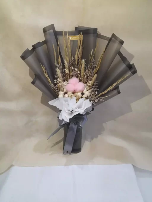 LARASATI HANBOUQUET