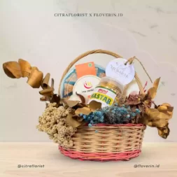 Medium Dried Hampers